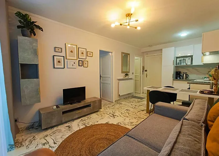 Apartment La Fleuries - *